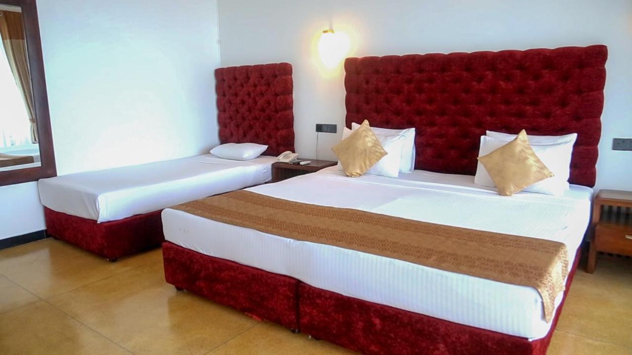 Samudra Beach Resort Tangalle Exterior foto